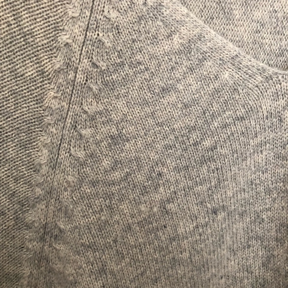 Sweater - Picture 4 of 6